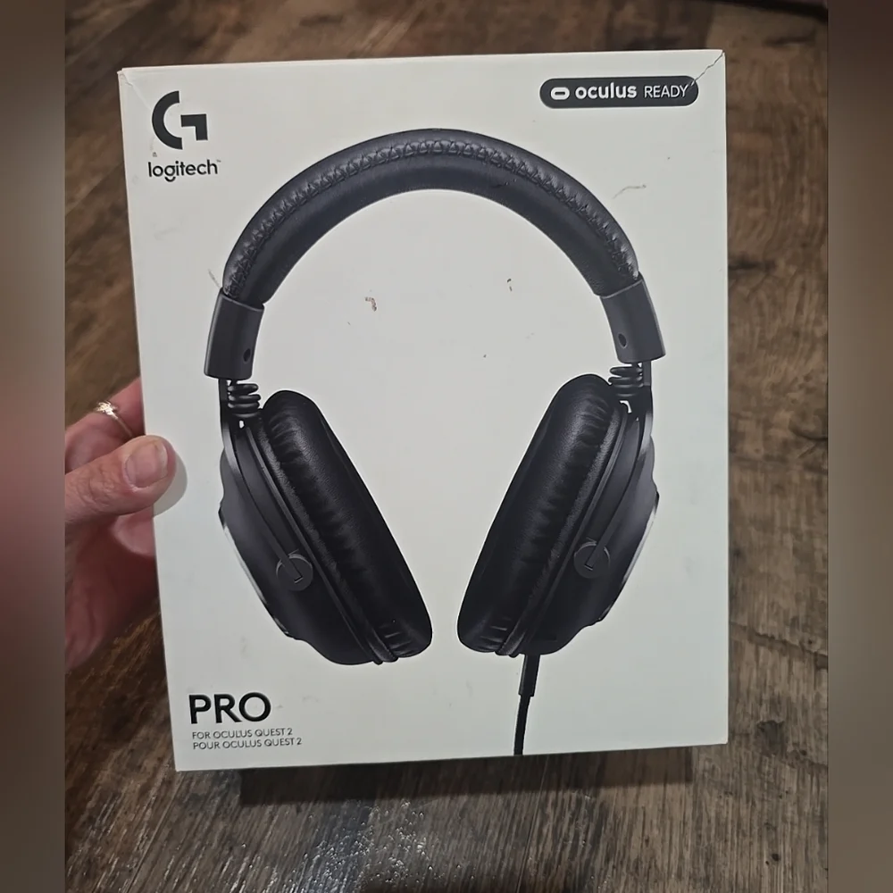 Logitech pro headphones for Oculus quest 2